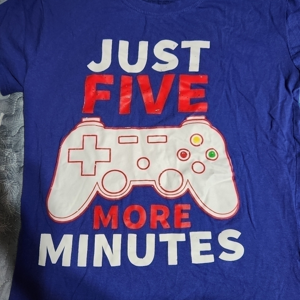 Boys game tshirt - Picture 2 of 6